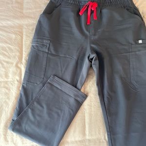 Women’s figs scrubs